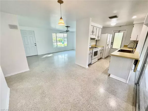 Port Charlotte, FL 33948,2549 Rock Creek DR