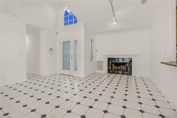 Naples, FL 34117,1414 Everglades BLVD S