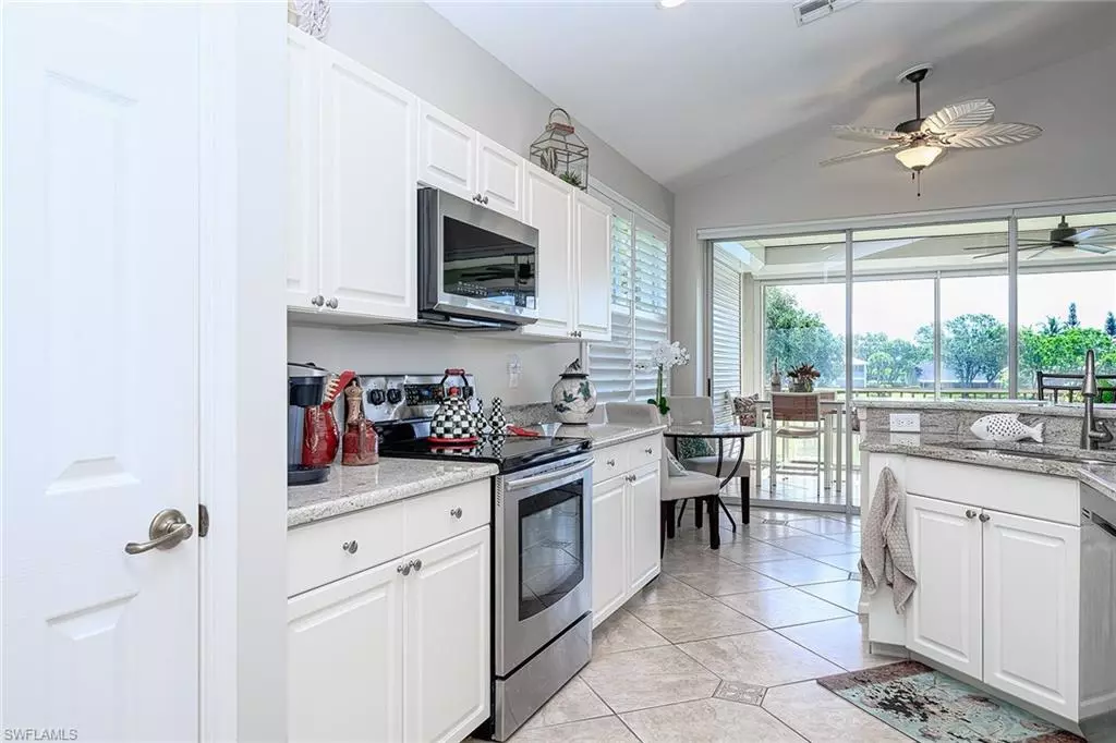 Naples, FL 34109,7701 Gardner DR #7-201