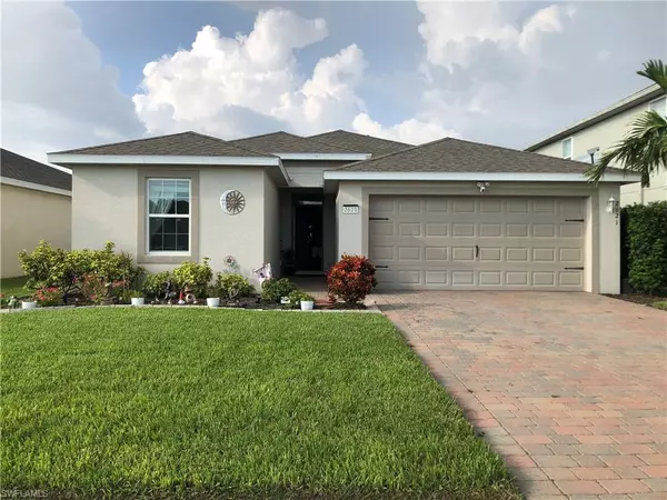 Cape Coral, FL 33909,2621 Manzilla LN