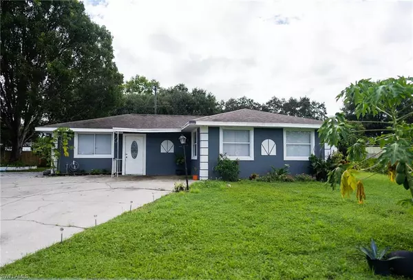 24 Roanoke DR,  Fort Myers,  FL 33905