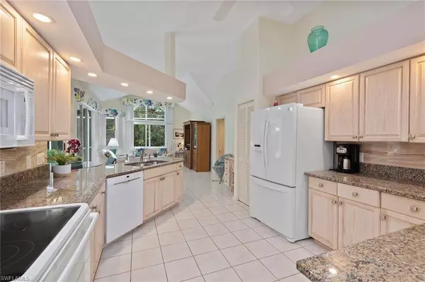 Marco Island, FL 34145,396 Leatherfern LN