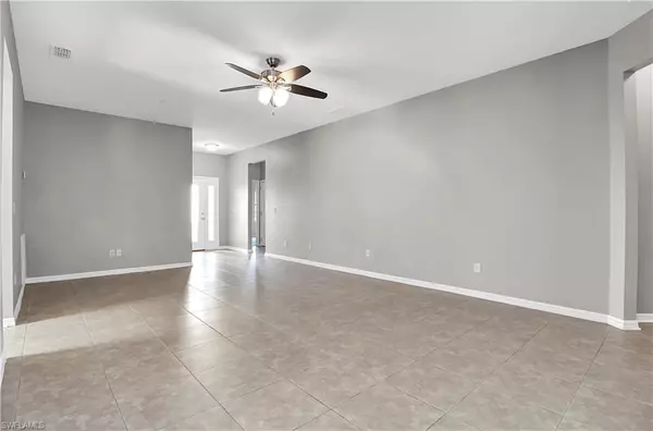 Port Charlotte, FL 33980,3792 Pebble TER