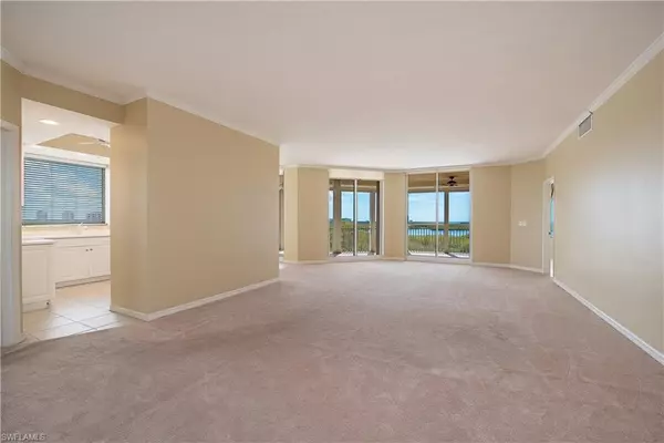 Naples, FL 34110,1001 Arbor Lake DR #501