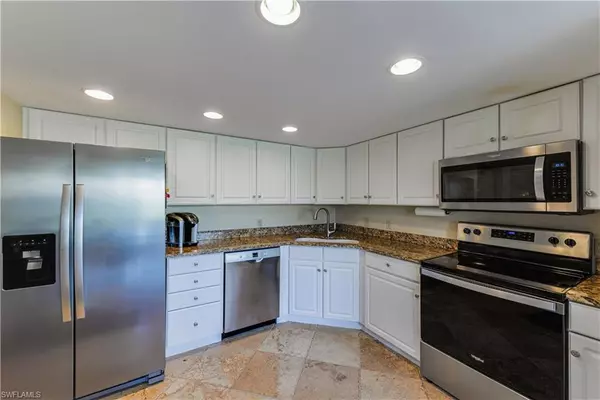 Naples, FL 34105,425 Meadowlark LN #425A