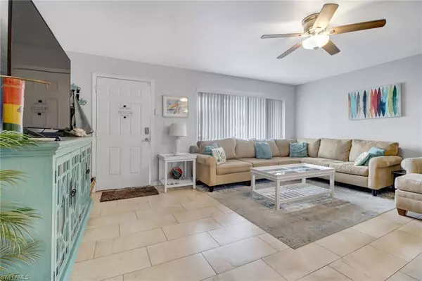 Naples, FL 34104,883 Coconut CIR E