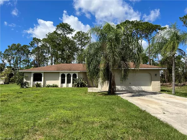305 Robert AVE, Lehigh Acres, FL 33936