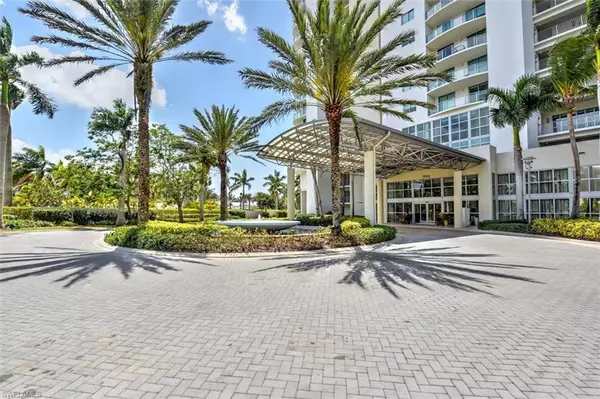 Fort Myers, FL 33916,3000 Oasis Grand BLVD #2403