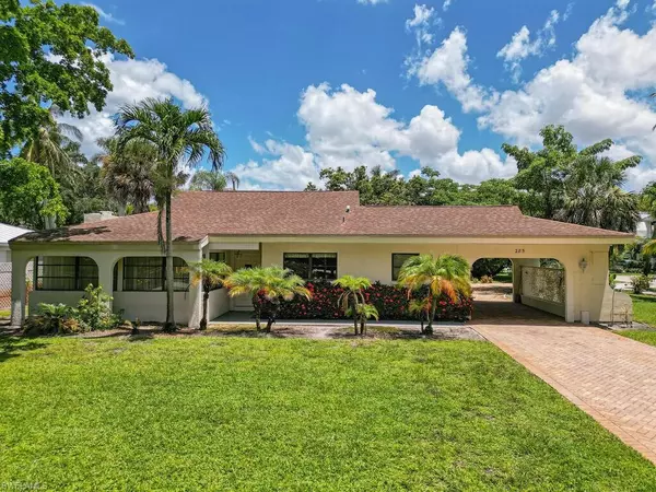 285 Central AVE, Naples, FL 34102