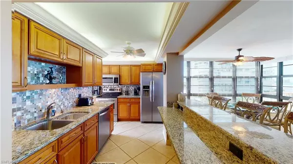 Marco Island, FL 34145,380 Seaview CT #706