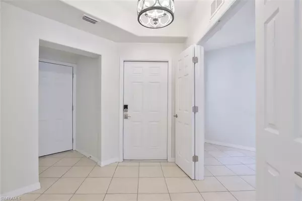 Naples, FL 34105,1375 Henley ST #406