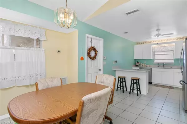 Bonita Springs, FL 34135,10208 Shade Tree CT