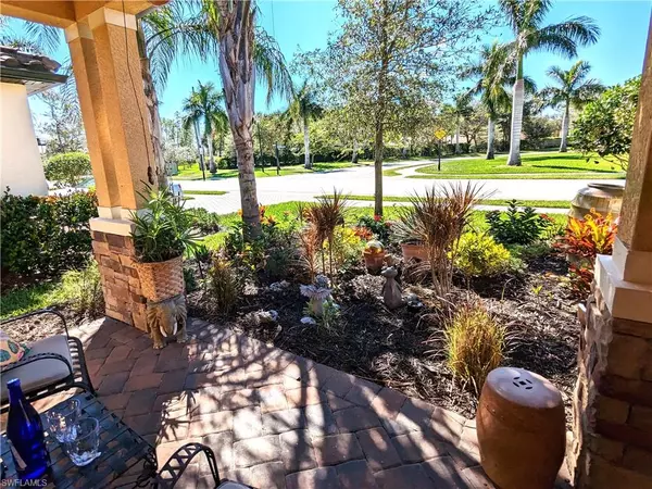 Naples, FL 34119,4311 Raffia Palm CIR