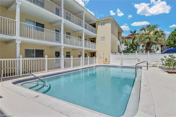 Naples, FL 34102,900 8th AVE S #201