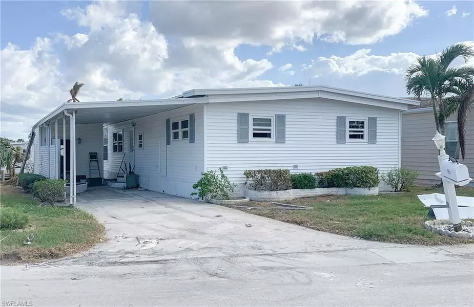 11401 Cypress LN, Fort Myers Beach, FL 33931