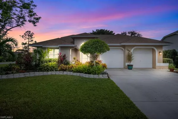 744 Belville BLVD, Naples, FL 34104