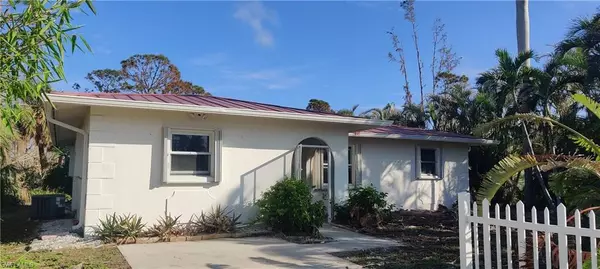 3628 Tropical Point DR, St. James City, FL 33956