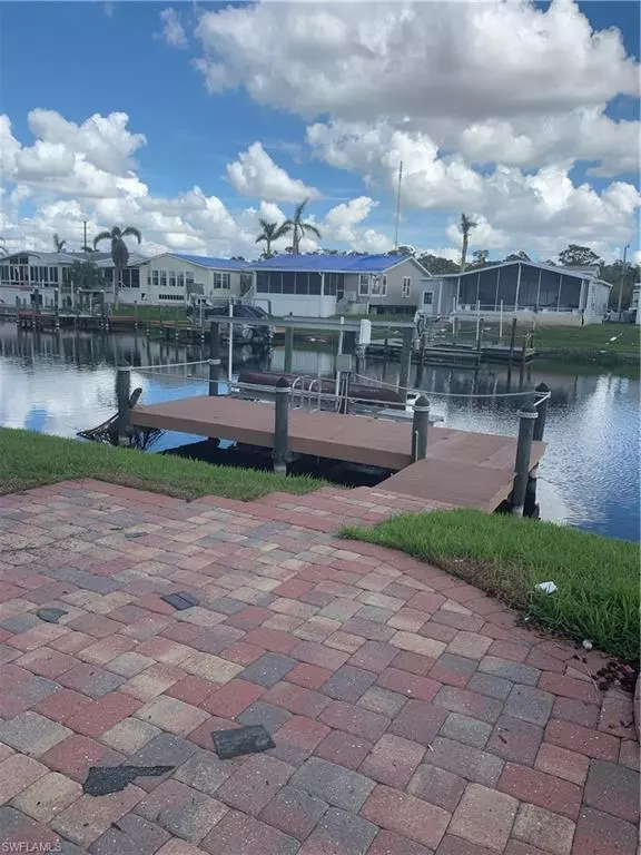 Fort Myers Beach, FL 33931,17561 Primrose CT