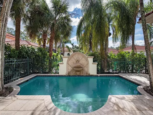 Naples, FL 34105,2618 TRILLIUM WAY