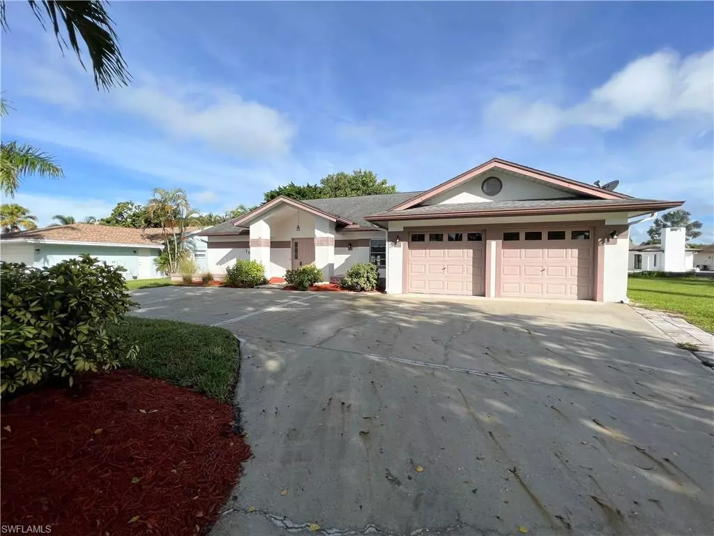 Naples, FL 34113,181 Briarcliff LN