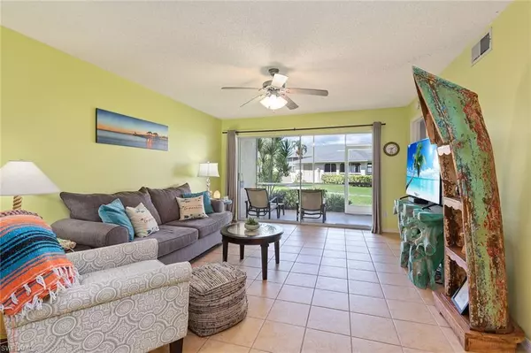 Naples, FL 34104,608 Squire CIR #102