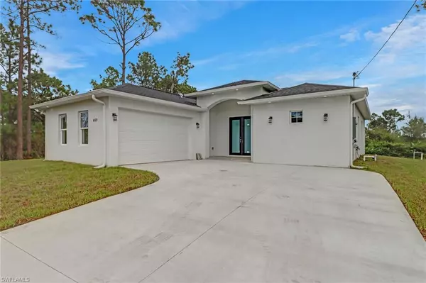 469 Linden AVE S, Lehigh Acres, FL 33974