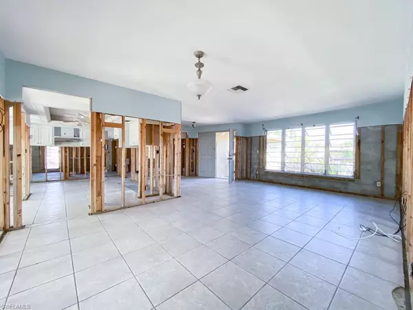 Sanibel, FL 33957,695 Durion CT