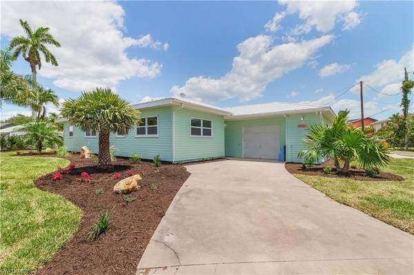 2704 Sanibel BLVD, St. James City, FL 33956