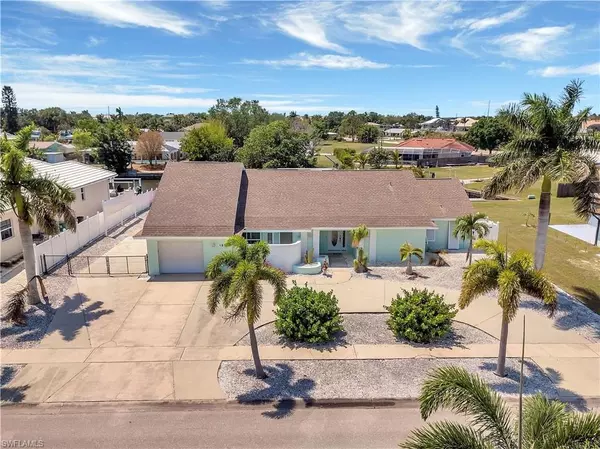 Port Charlotte, FL 33952,157 Morgan LN SE