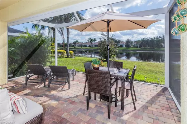 8668 Querce CT, Naples, FL 34114