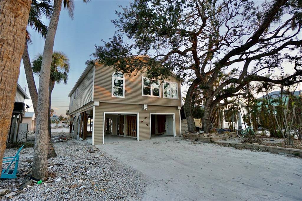 142 Washington AVE, Fort Myers Beach, FL 33931