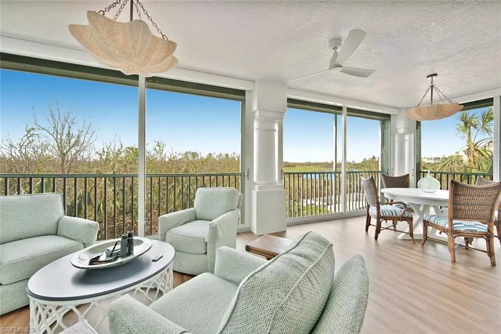Sanibel, FL 33957,2605 Wulfert RD #4