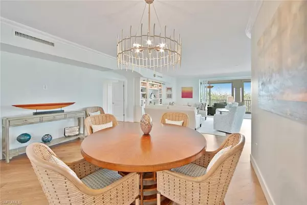 Sanibel, FL 33957,2605 Wulfert RD #4