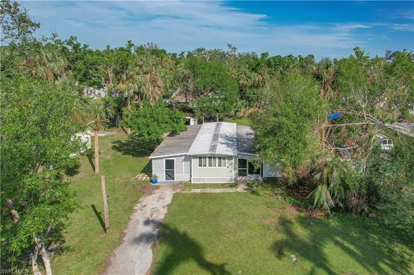 215 Palmacea RD, Fort Myers, FL 33905