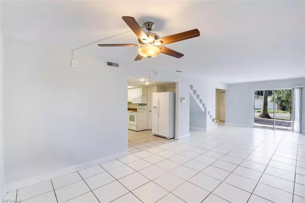 Fort Myers, FL 33919,5860 Whiting CT