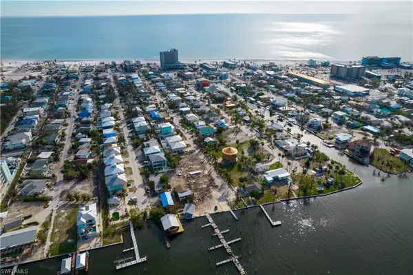 149 Pearl ST, Fort Myers Beach, FL 33931