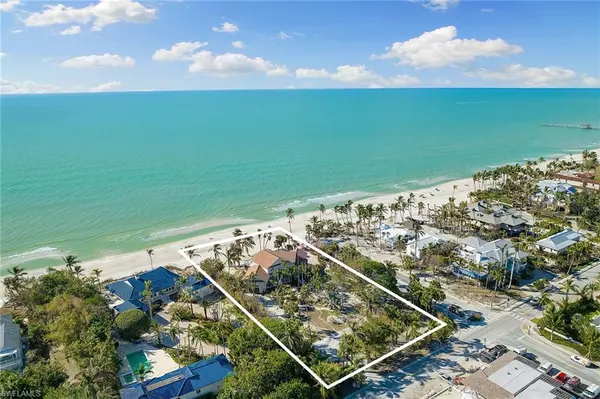 Naples, FL 34102,1804 Gulf Shore BLVD S