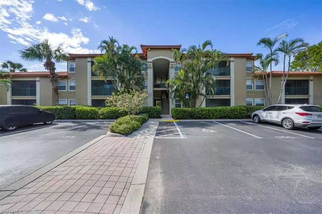 Bonita Springs, FL 34135,8930 Colonnades CT E #621