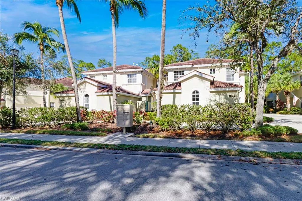 Naples, FL 34119,1630 Tarpon Bay DR S #102