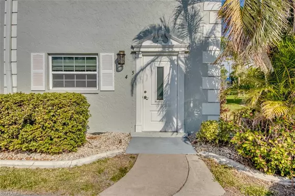 North Fort Myers, FL 33917,7068 Nantucket CIR #5