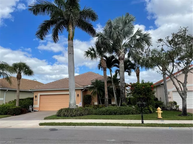 3915 Jasmine Lake Circle, Naples, FL 34119