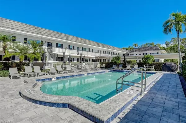 Naples, FL 34102,252 Banyan BLVD #252