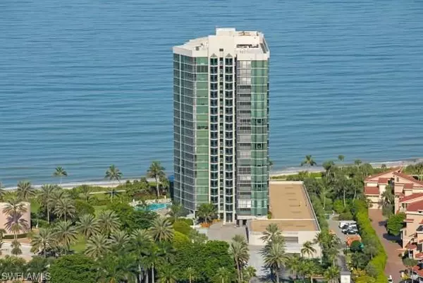 Naples, FL 34103,4651 Gulf Shore BLVD N #405