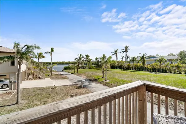 Bonita Springs, FL 34134,27541 Hickory Bay DR