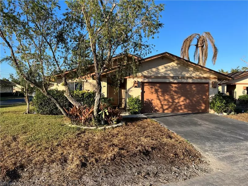 6483 Royal Woods DR, Fort Myers, FL 33908