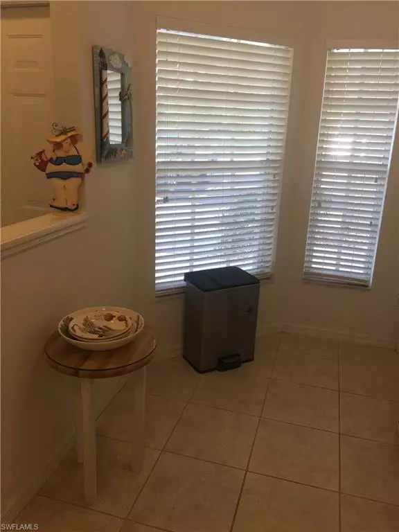 Naples, FL 34113,9165 Celeste DR #3-102