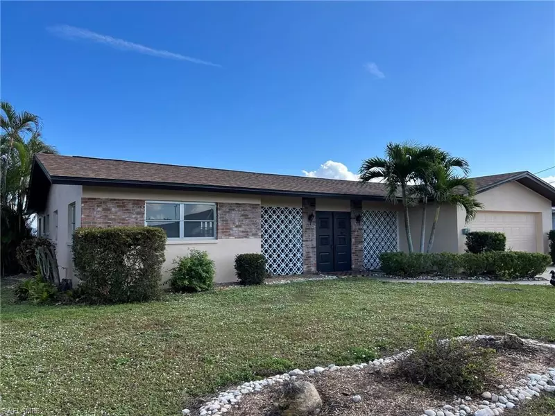 4530 Vinsetta AVE, North Fort Myers, FL 33903