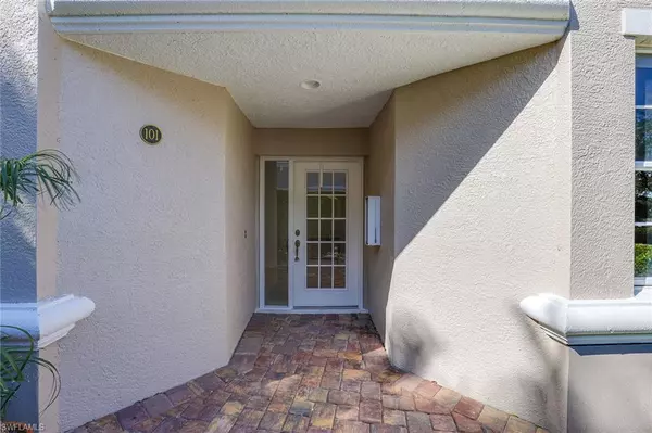 Naples, FL 34114,3940 Deer Crossing CT #101