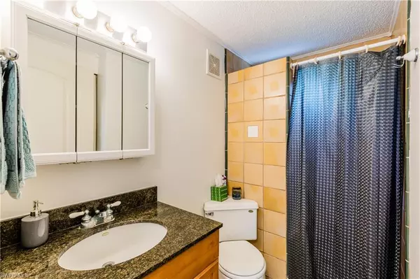 Goodland, FL 34114,611 Palm DR #J-41