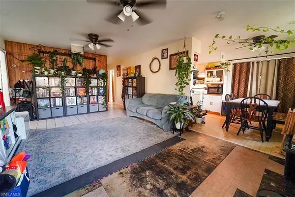 Lehigh Acres, FL 33936,201 Apache ST